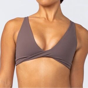 Muscle nation Embody Bralette color Umber